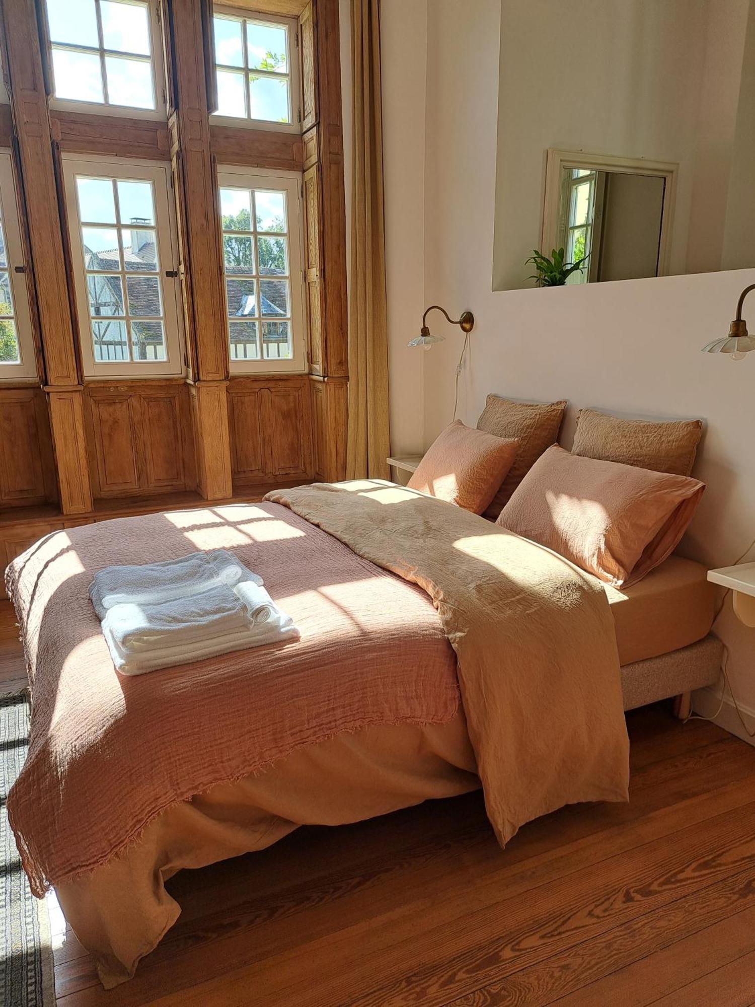 La Maison Pelloquin Bernieres-sur-Mer Room photo